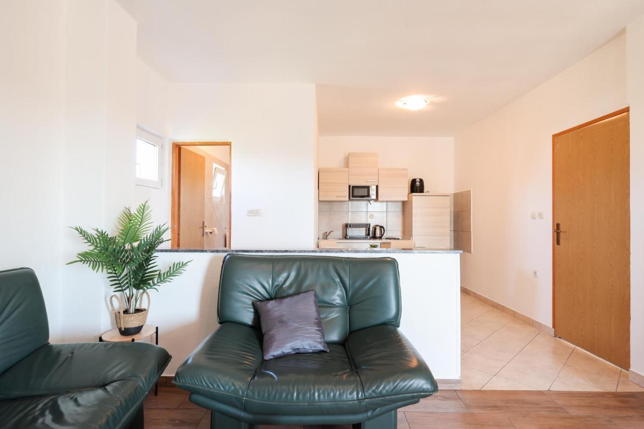 Apartments Miky Vrsi Luaran gambar