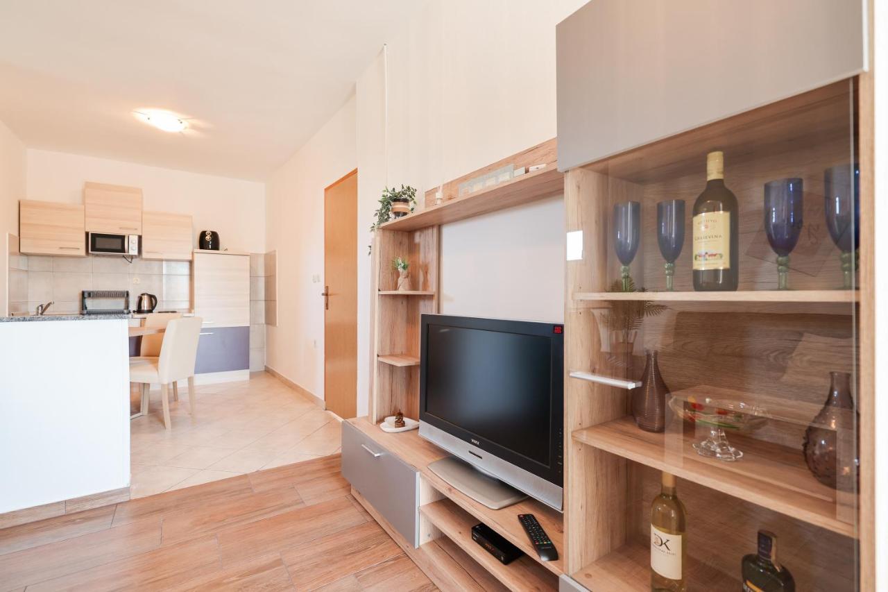 Apartments Miky Vrsi Luaran gambar