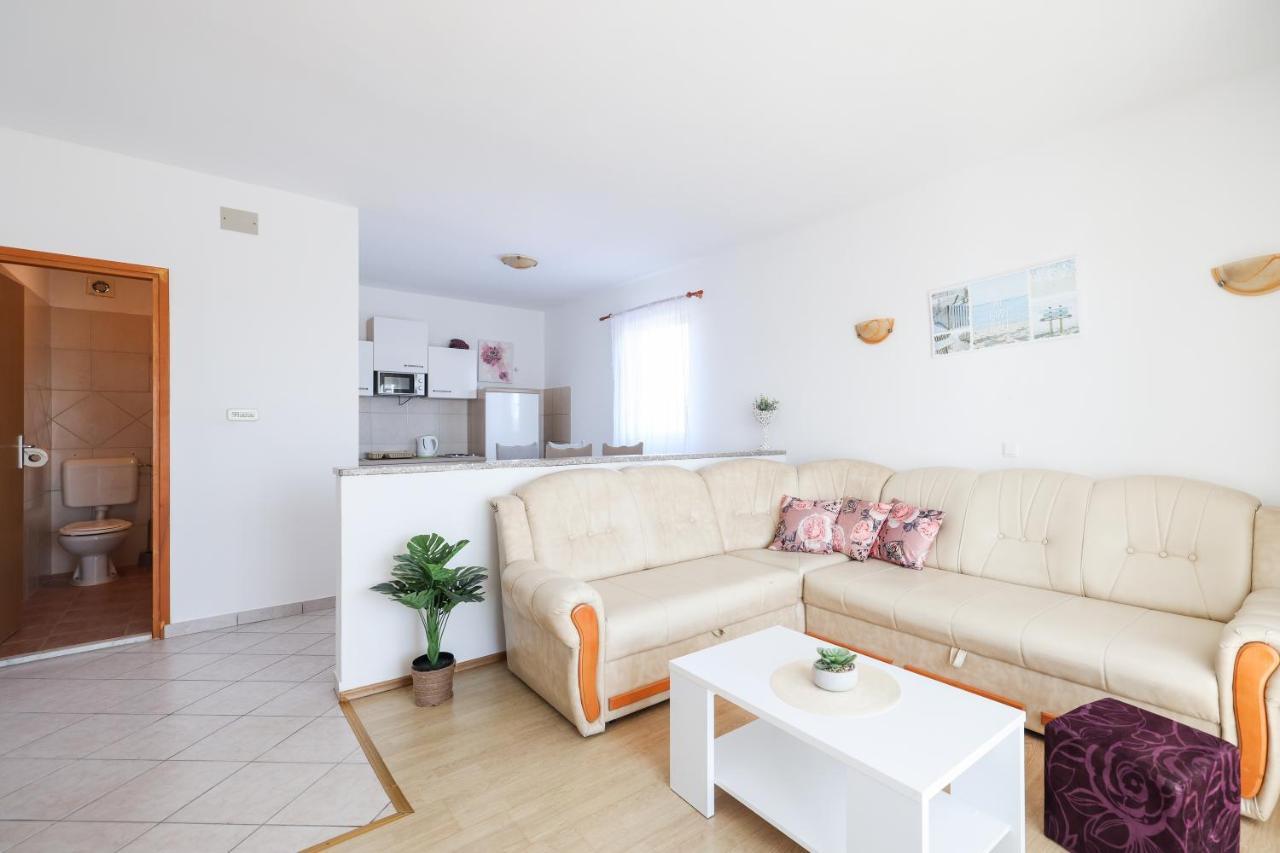 Apartments Miky Vrsi Luaran gambar