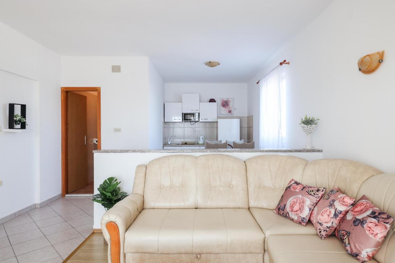Apartments Miky Vrsi Luaran gambar