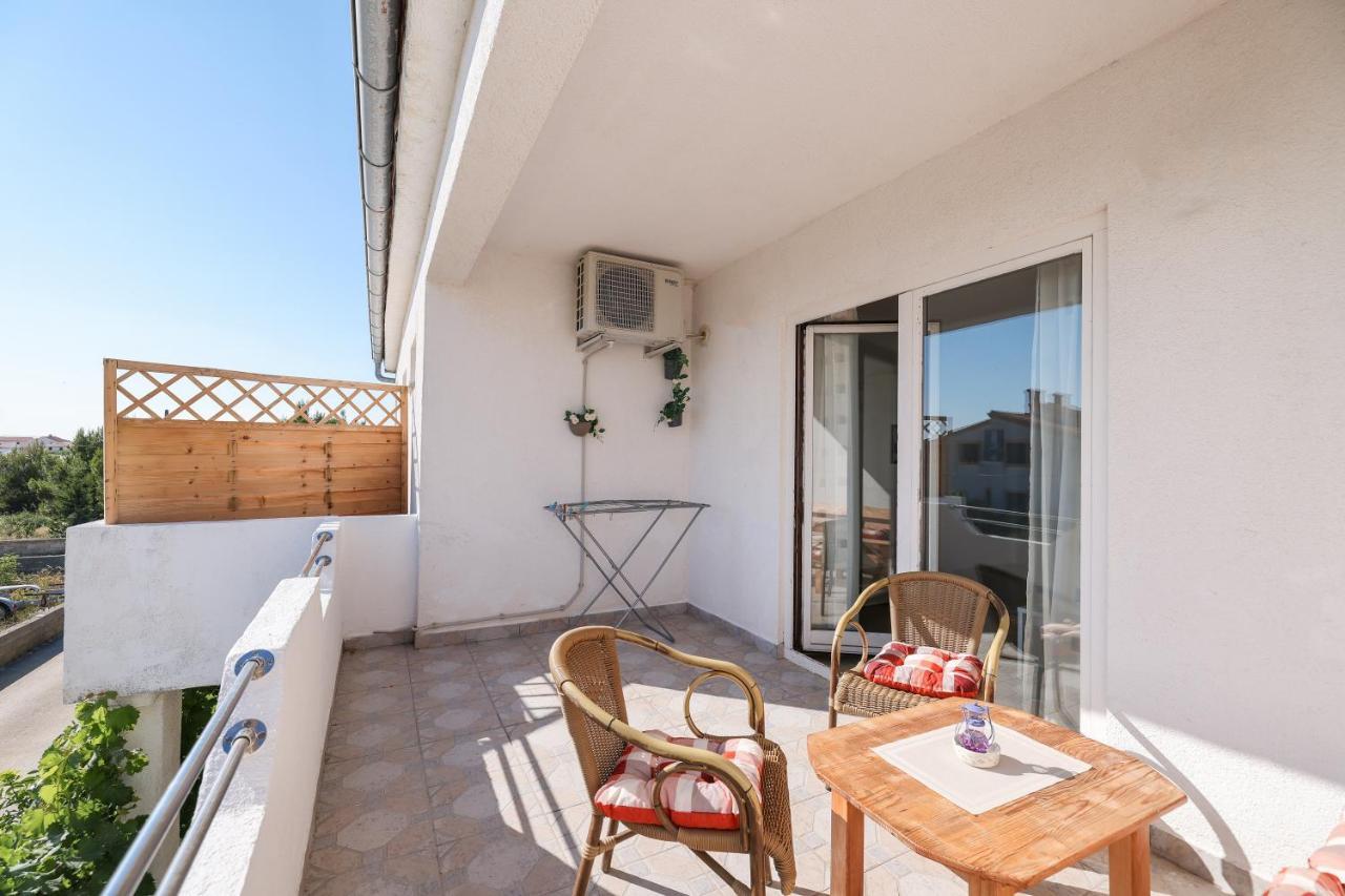 Apartments Miky Vrsi Luaran gambar